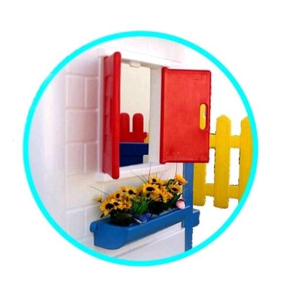 Casinha Branca com Floreira Freso