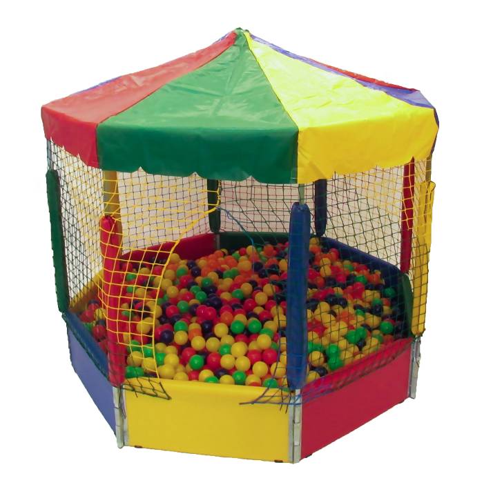 Bolas Coloridas Na Piscina Da Bola De Campo De Jogos Para Crianças